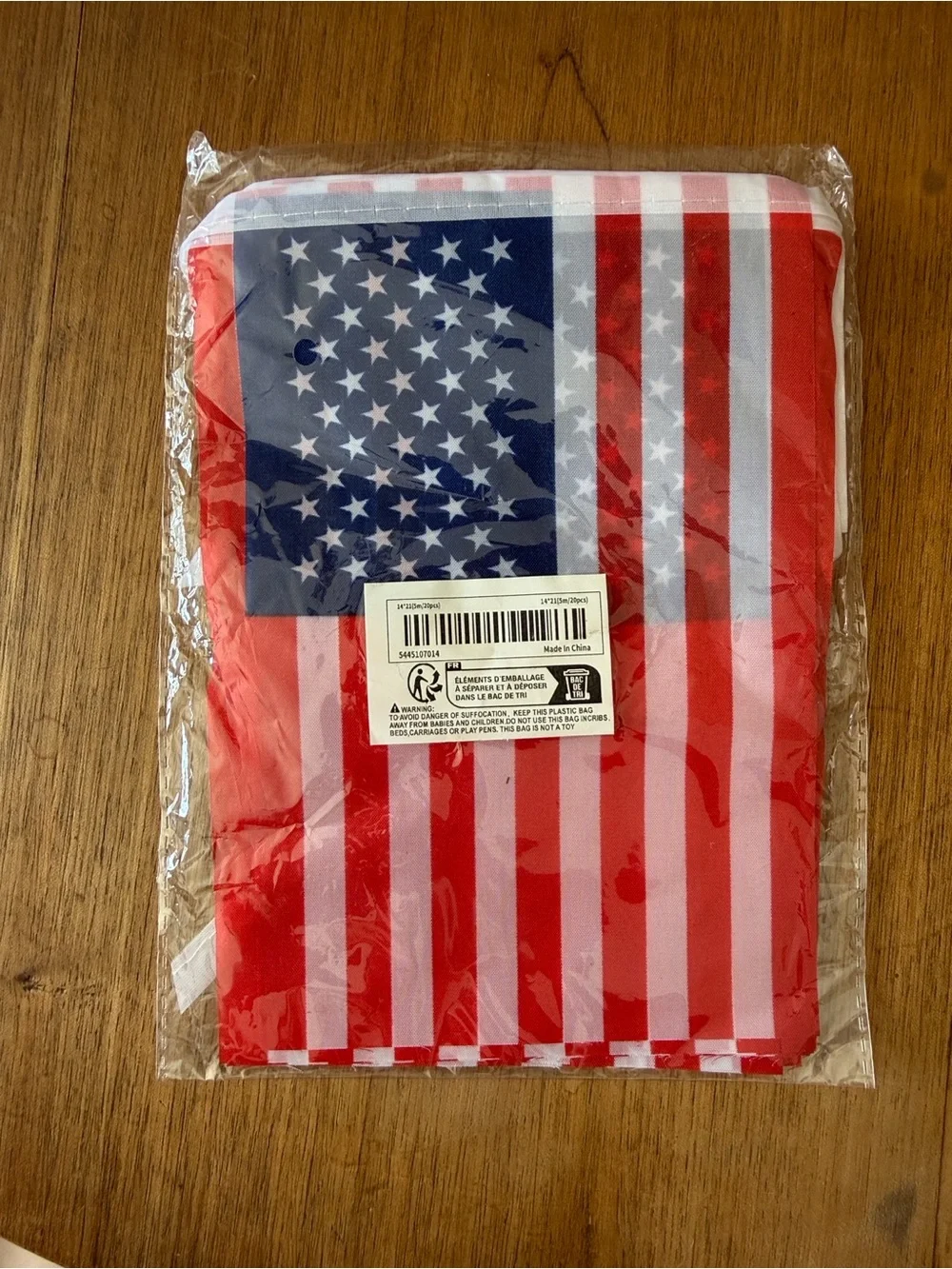 Hobby Lobby Red, White & Blue American Flag banner Decor